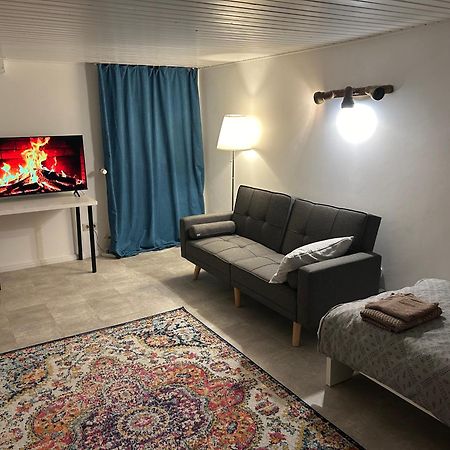 Souterrain Wohnung In Der Naehe Vom Duesseldorfer Flughafen 라팅겐 외부 사진