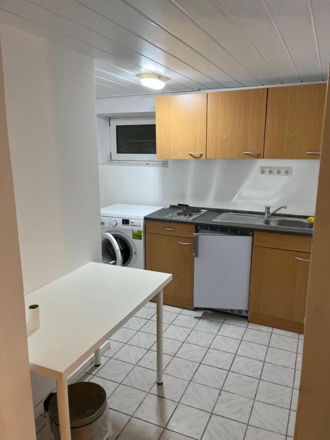 Souterrain Wohnung In Der Naehe Vom Duesseldorfer Flughafen 라팅겐 외부 사진