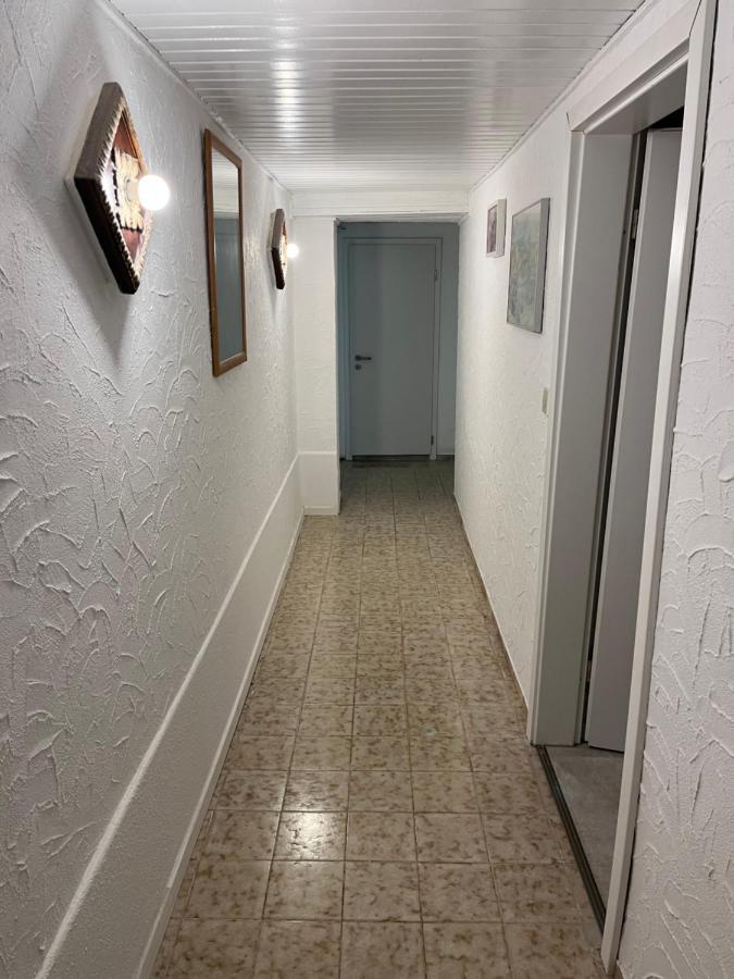 Souterrain Wohnung In Der Naehe Vom Duesseldorfer Flughafen 라팅겐 외부 사진