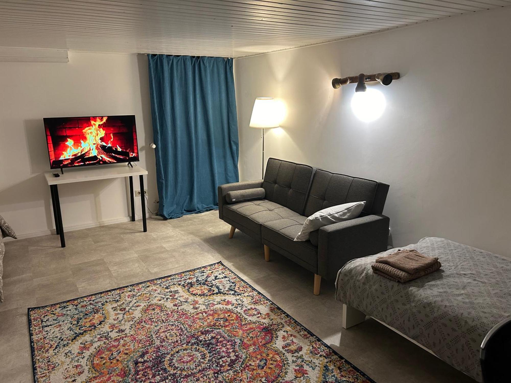 Souterrain Wohnung In Der Naehe Vom Duesseldorfer Flughafen 라팅겐 외부 사진