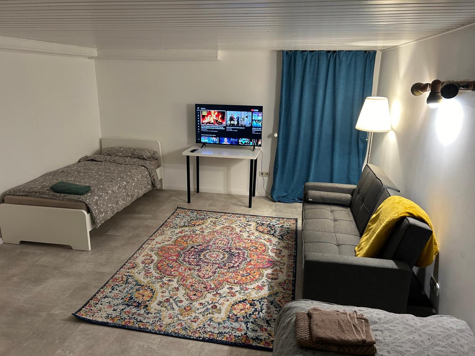 Souterrain Wohnung In Der Naehe Vom Duesseldorfer Flughafen 라팅겐 외부 사진